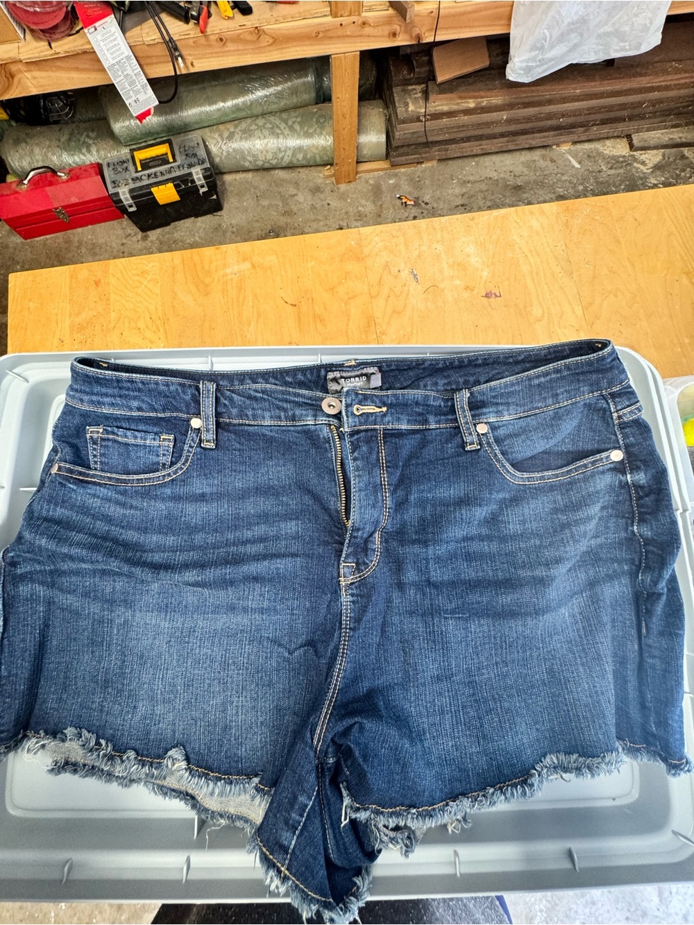 Women's Dark Blue Frayed Hem Denim Shorts - Classic Casual